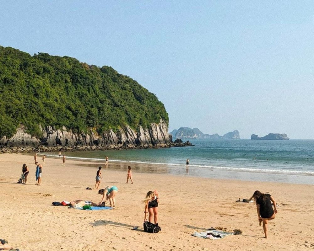 Cat Ba island