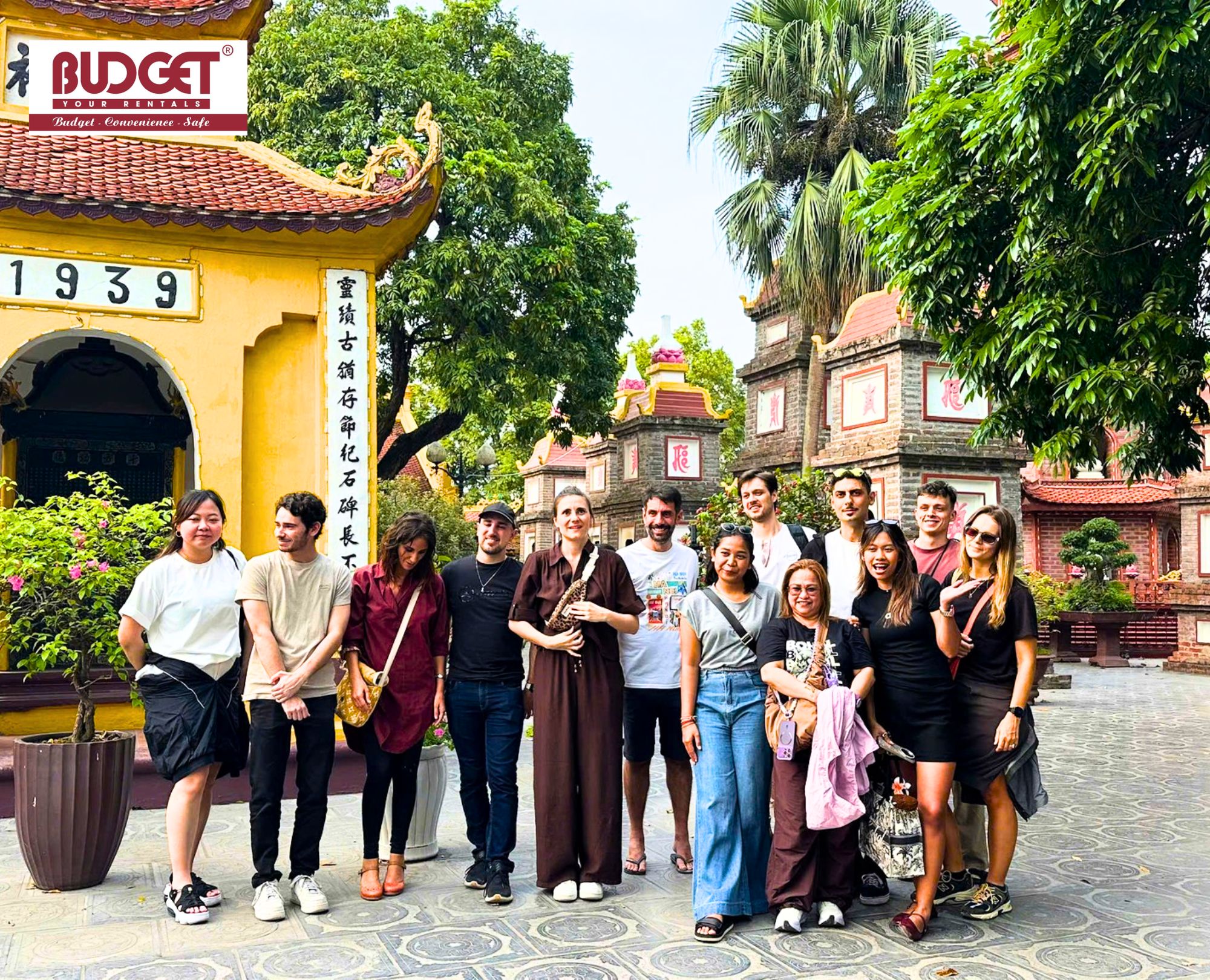 Tourists-are-taking-a-photo-at-Tran-Quoc-Pagoda