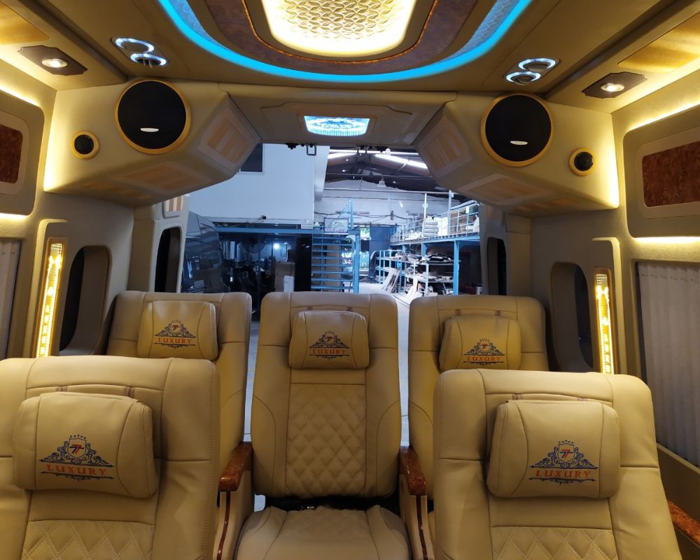 Interior limousine 9 seat