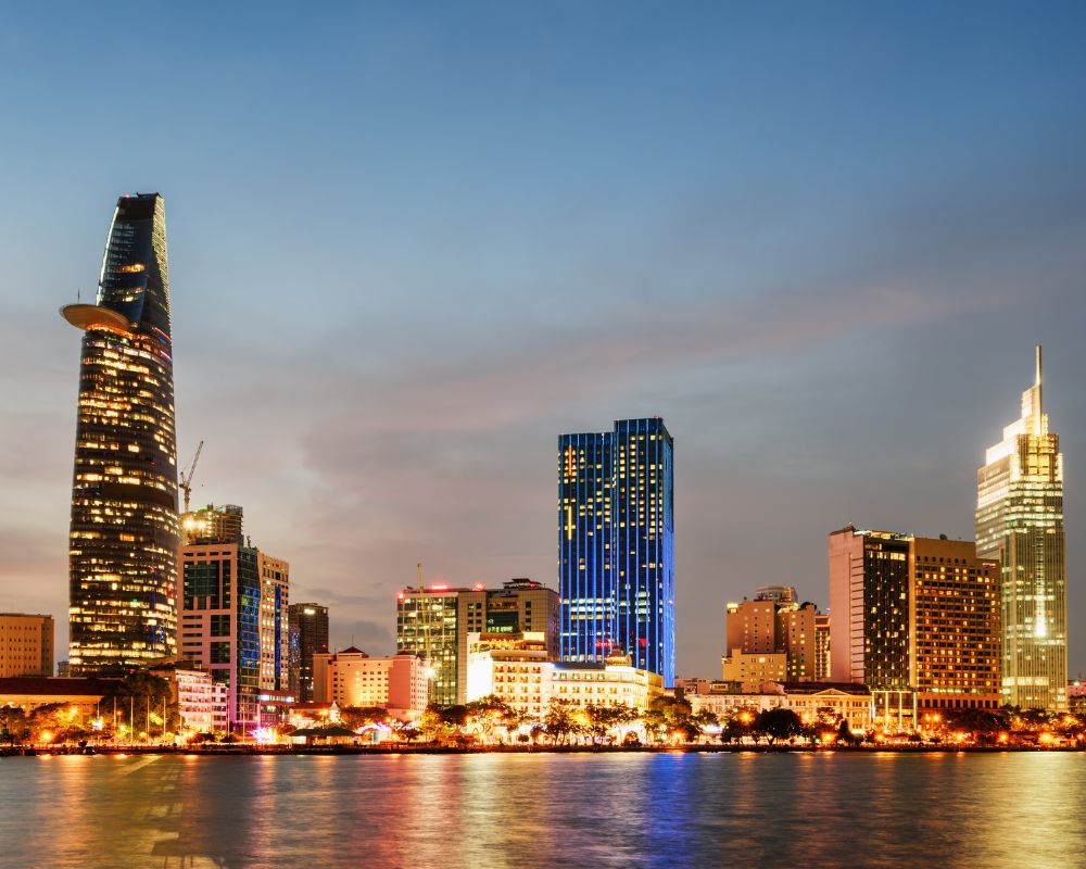 Rent a car in Ho Chi Minh City to explore this beautiful city full day