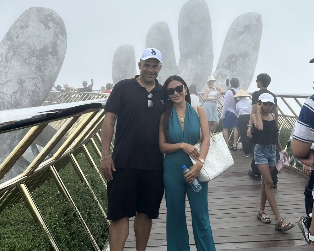 Visit Ba Na hills in fog