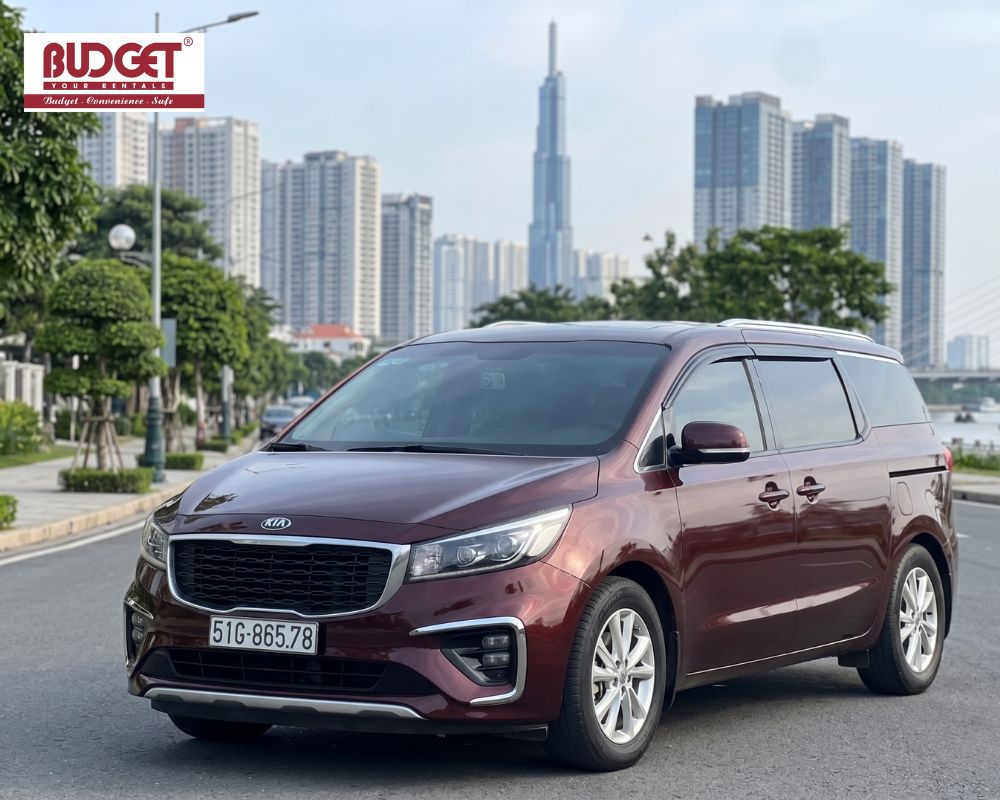 Dark-red-Kia-Sedona