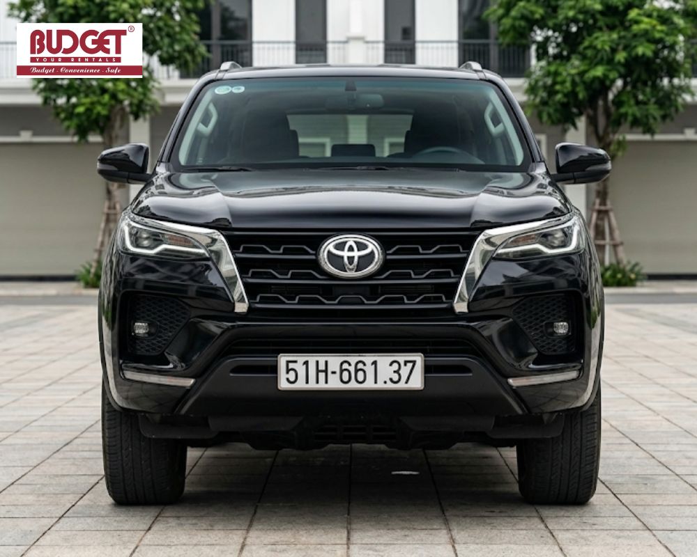 Front-view-of-a-sleek-black-7-seat-Toyota-Fortuner-SUV
