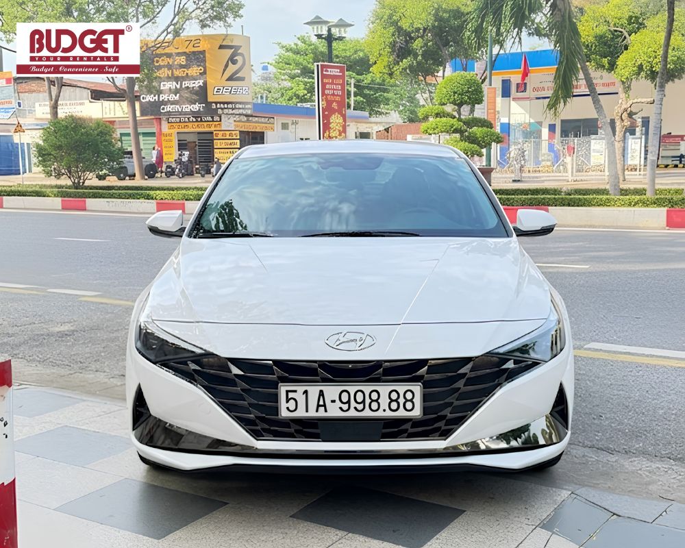 Modern-white-4-seat-Hyundai-Elantra
