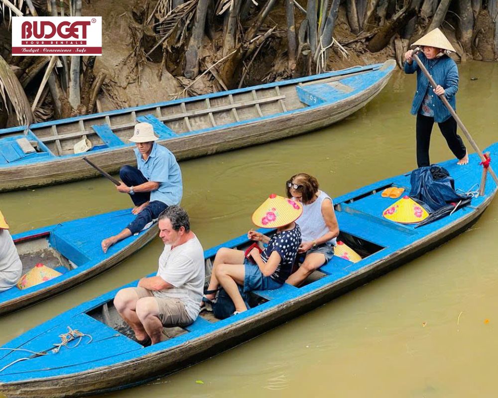 Tourists-enjoyed-a-traditional-boat-ride-along-the-waterways-of-Ben-Tre