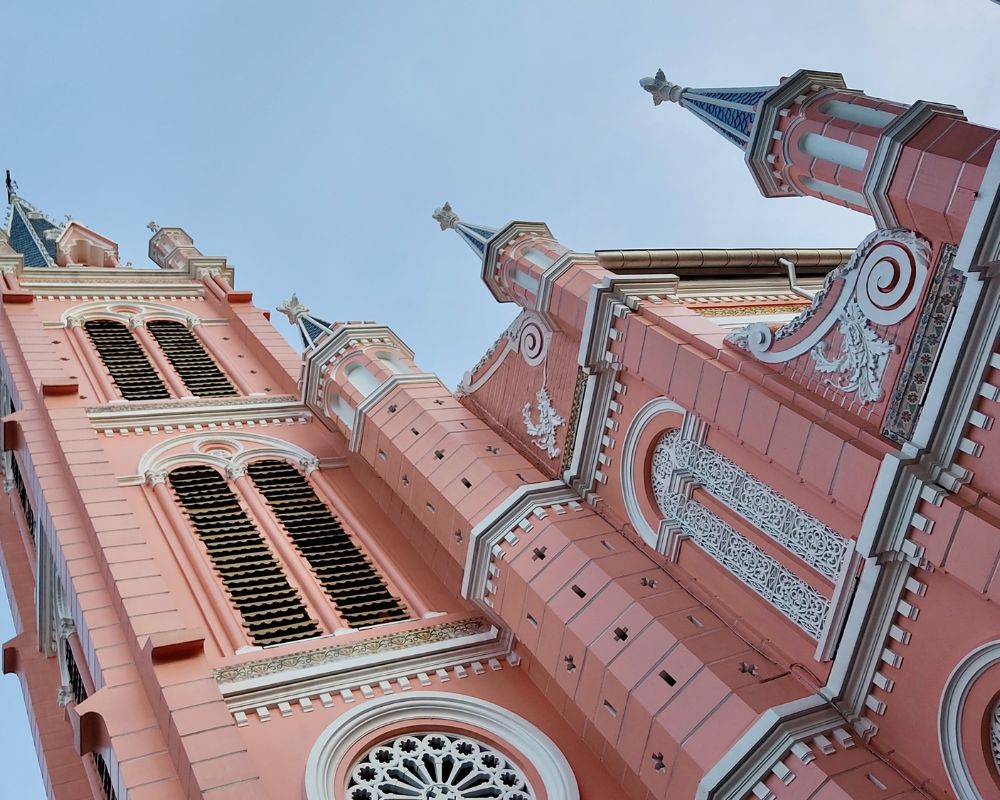 Pink-Church-in-Tan-Dinh