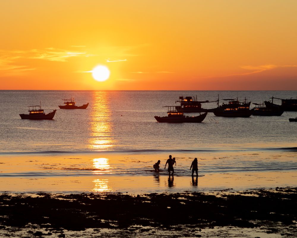 Sunrise on Phu Quy island, Binh Thuan province