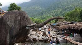 Elephant Springs - Lang Co Beach and mable mountain