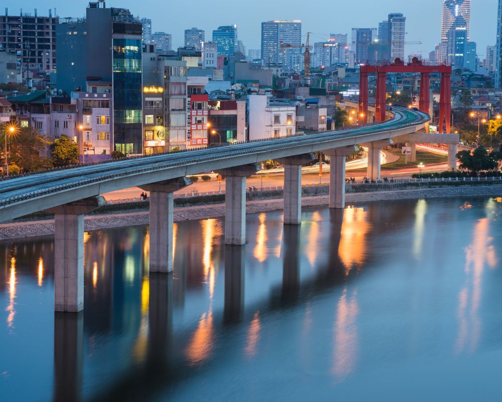 Dong-Da-lake-and-under-construction-Cat-Linh-Ha-Dong-elevated-railway