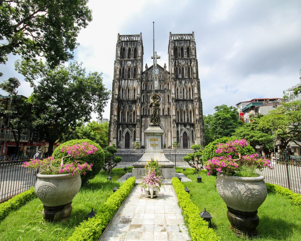 St-Joseph-s-Cathedral-in-Hanoi-Vietnam