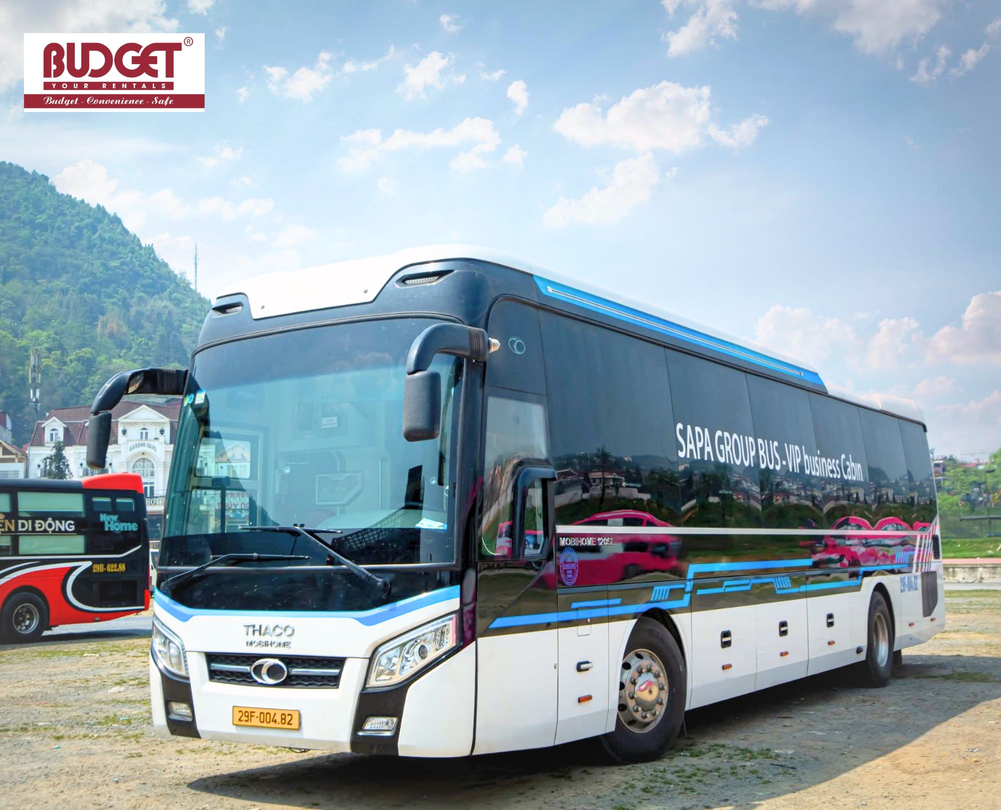 Comfortable-long-distance-tourist-sleeper-coach-bus-in-Vietnam