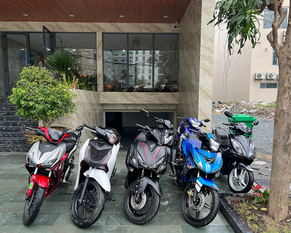 Automatic-Scooters-Perfect-for-Beginners-in-Vietnam-Motorbike-Rental