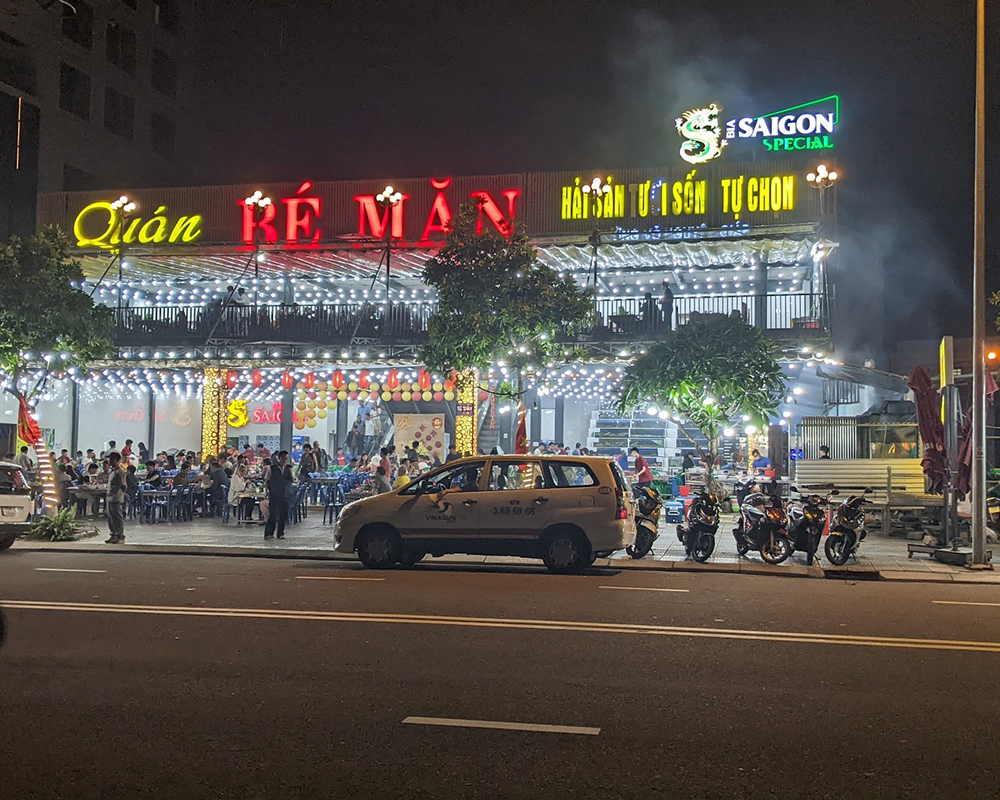 be-man-seafood-da-nang-vietnam