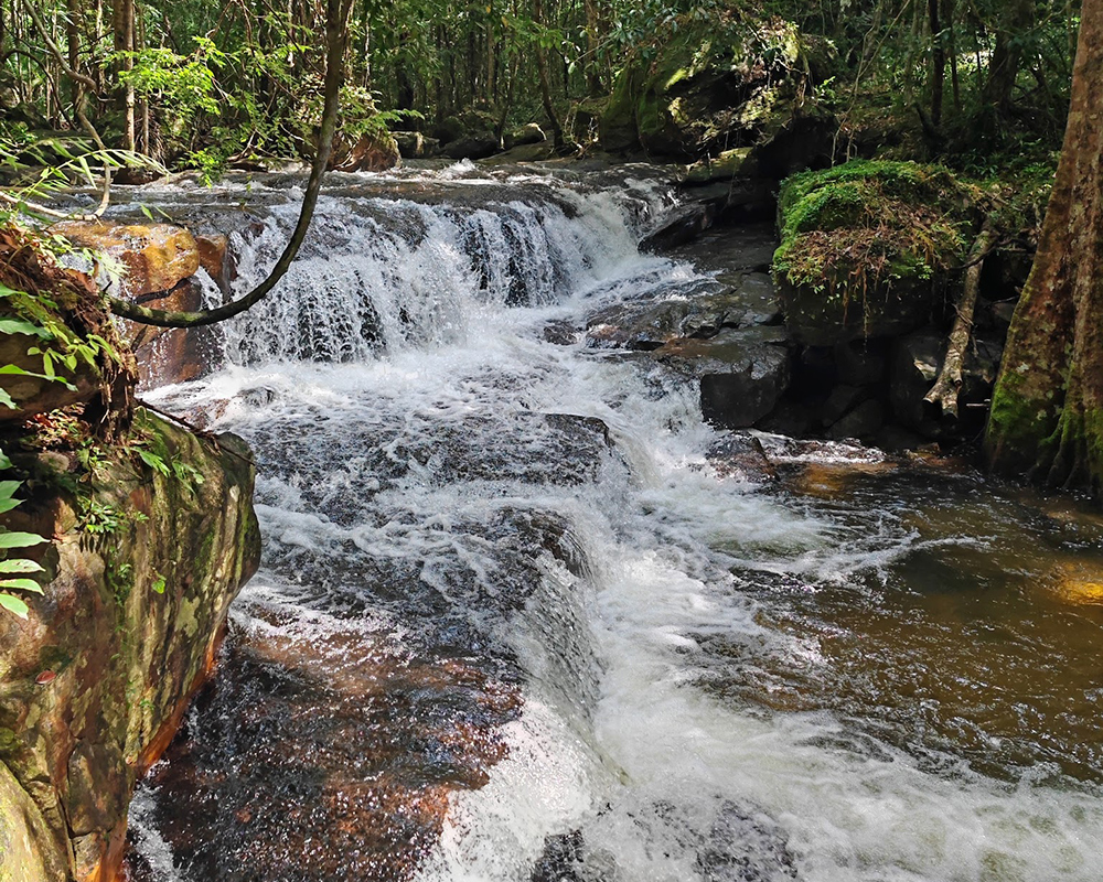 Take-a-break-at-the-Tranh-waterfall