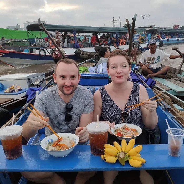 a-must-read-guide-to-phong-dien-floating-market-small-canals-4