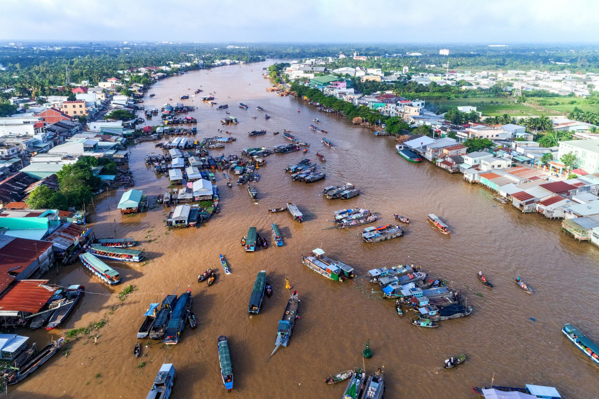 all-things-about-can-tho-floating-market-2