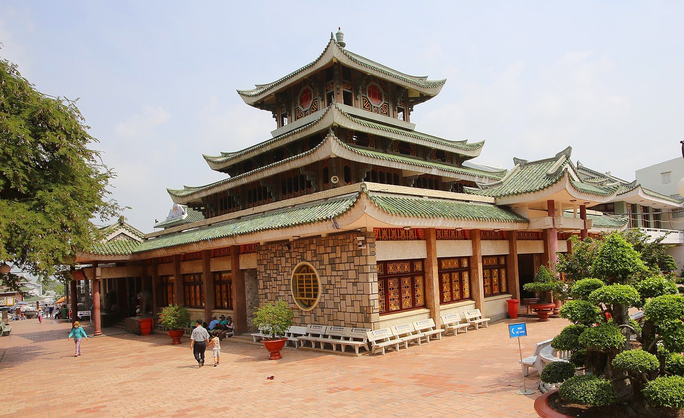 Thing to see in An Giang - Ba Chua Xu Temple