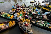A Must-read Guide To Phong Dien Floating Market & Small Canals