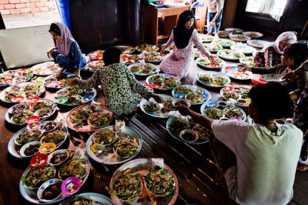 Indulging in the Chau Phong Cham People's Specialties