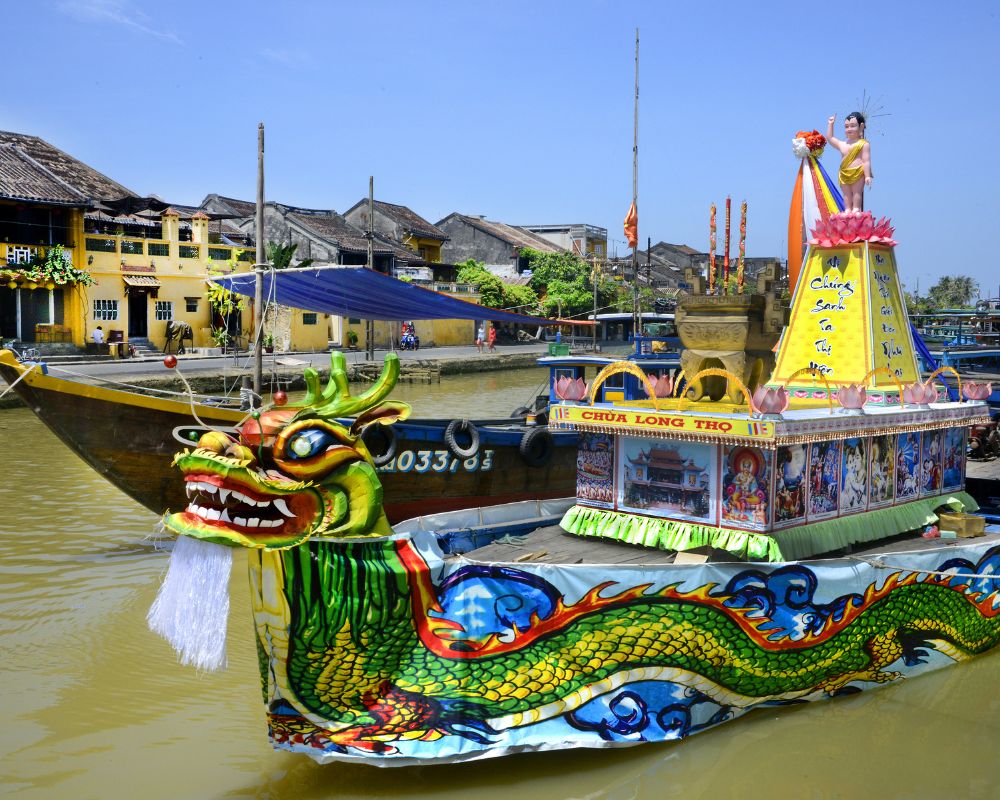 Dragon Boat, Hoi An, Vietnam