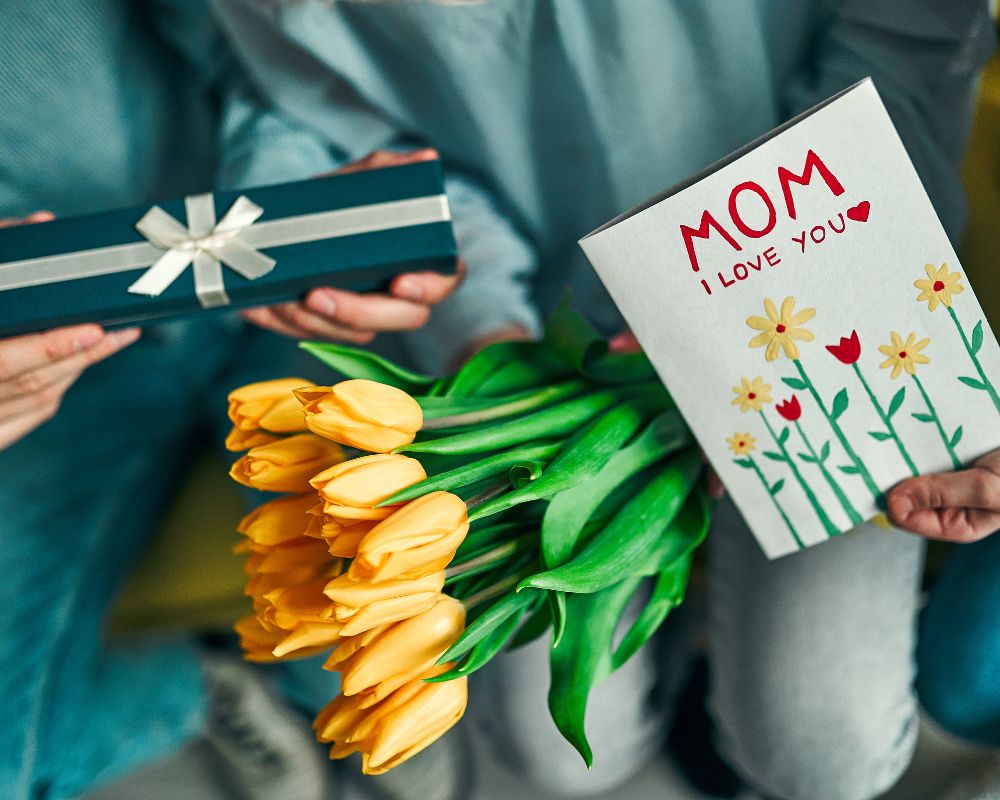 Writing messages and letters for mom