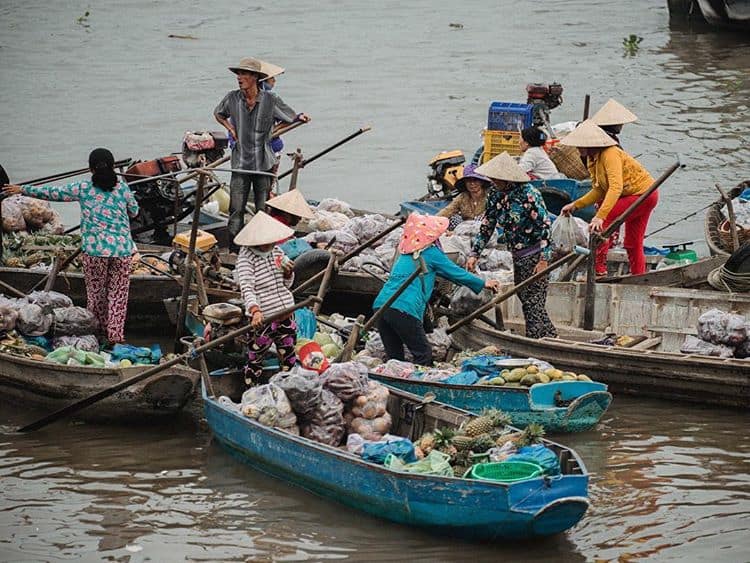 The residents at this floating market are very friendly and generous