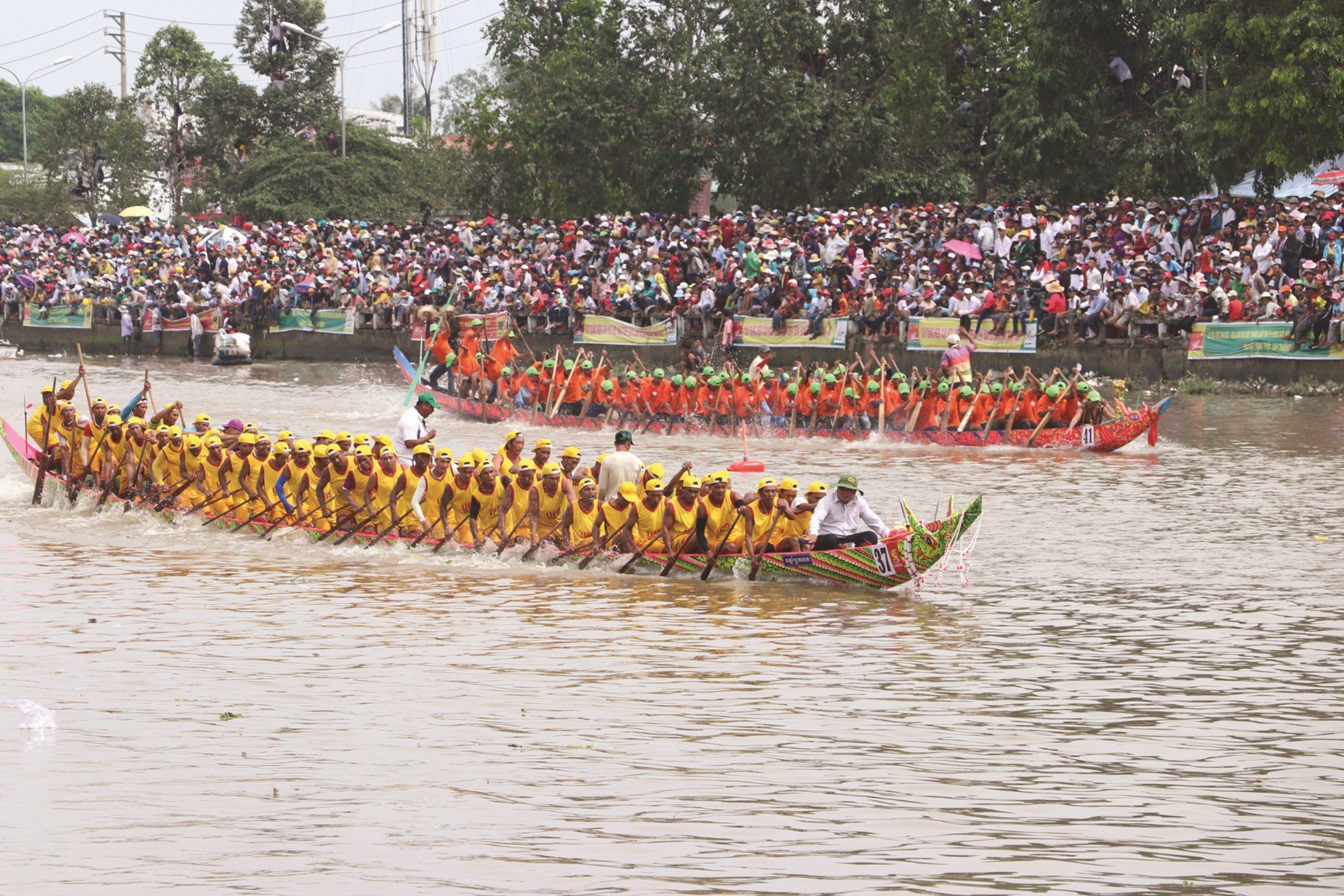 Ghe Ngo Boat Race Festival in Soc Trang An Event Cannot Be Missed