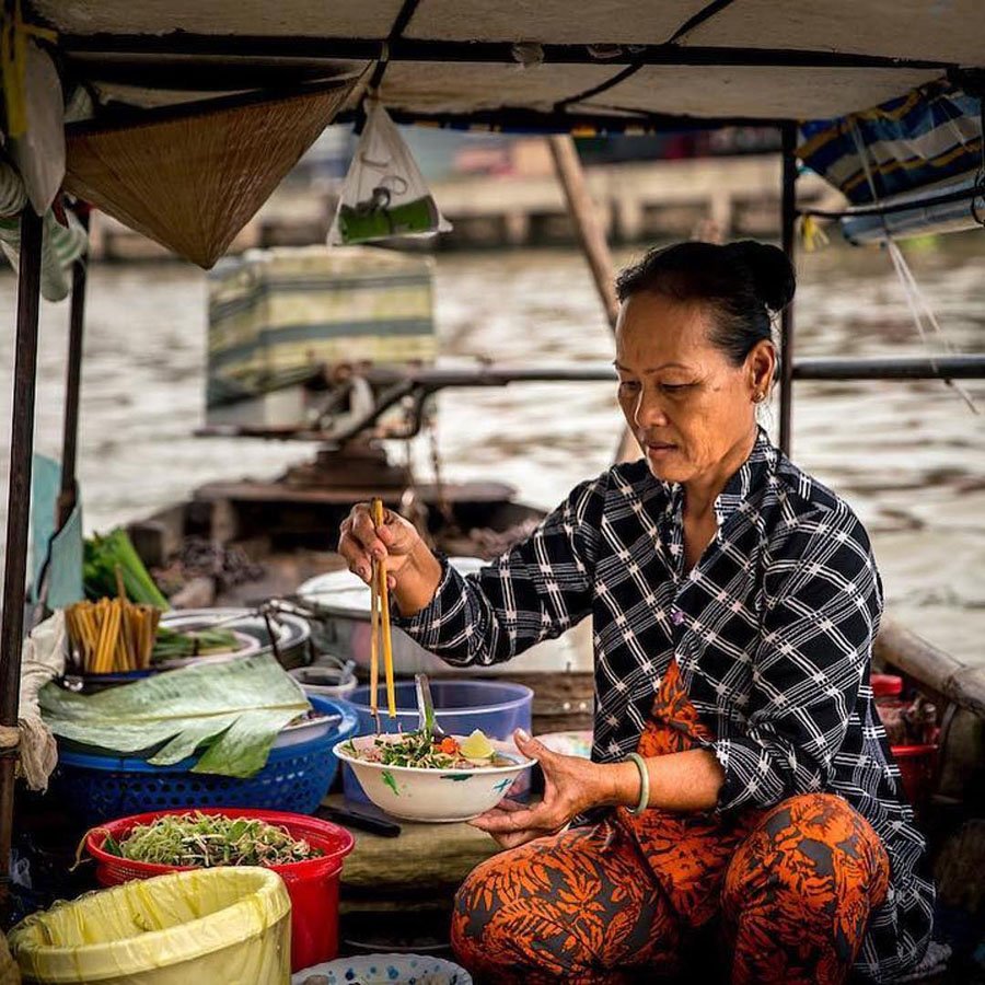 Having breakfast on the river is also a very interesting experience that you should not miss