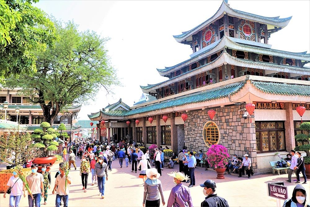 Ba Chua Xu Temple at Nui Sam - A Prominent Sacred Landmark