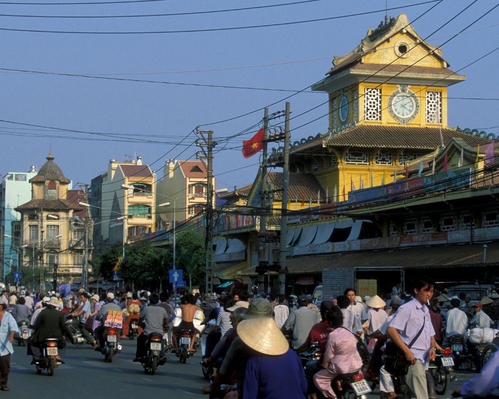 Binh Tay market