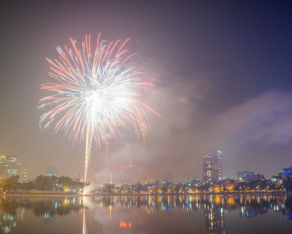 Tet holiday fireworks in Ha Noi