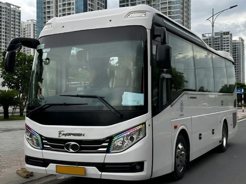 In-front-of-THACO-29-seat-bus