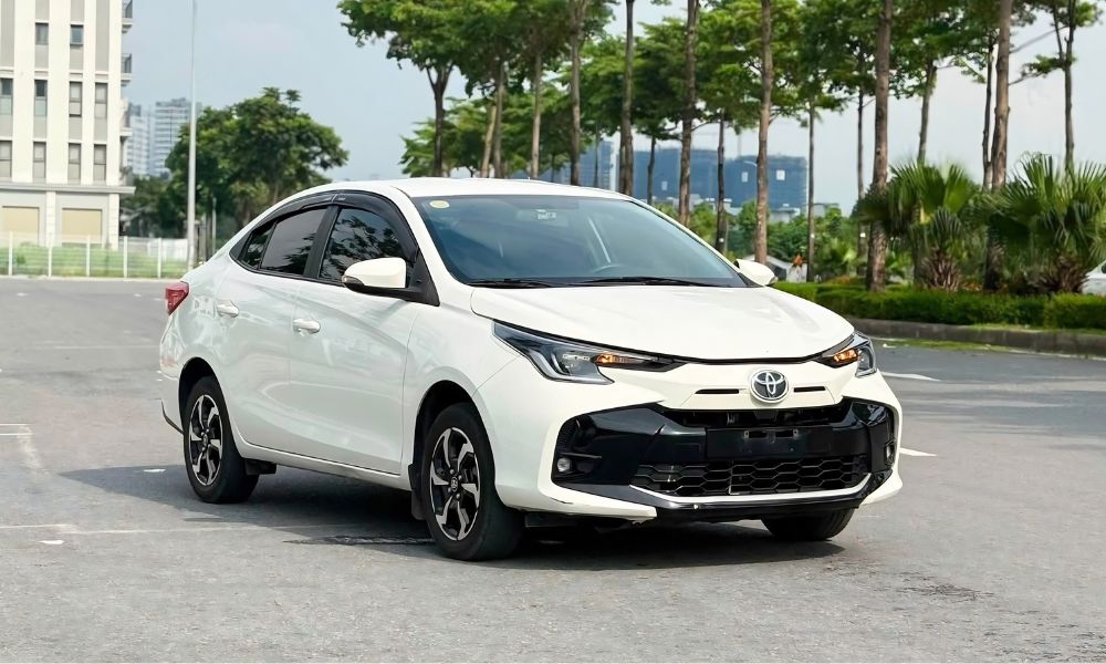 Toyota-Vios-4-seat-sedan