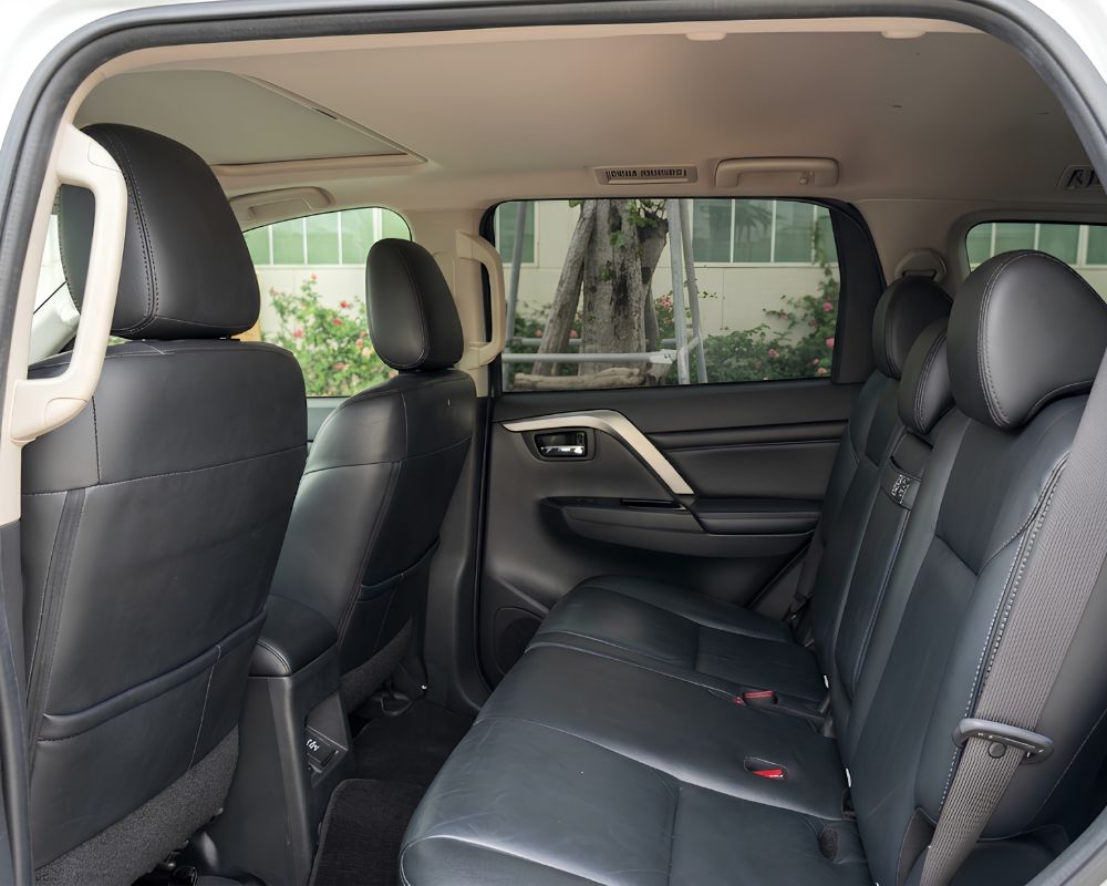 Interior-of-Mitsubishi-Pajero-Sport