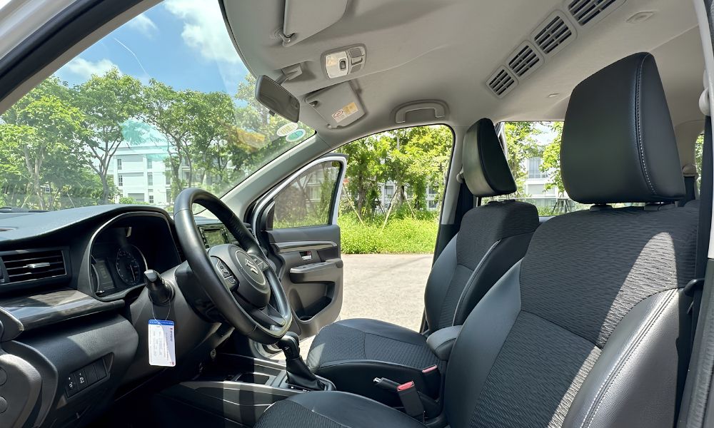 Interior-of-Suzuki-Ertiga-XL7