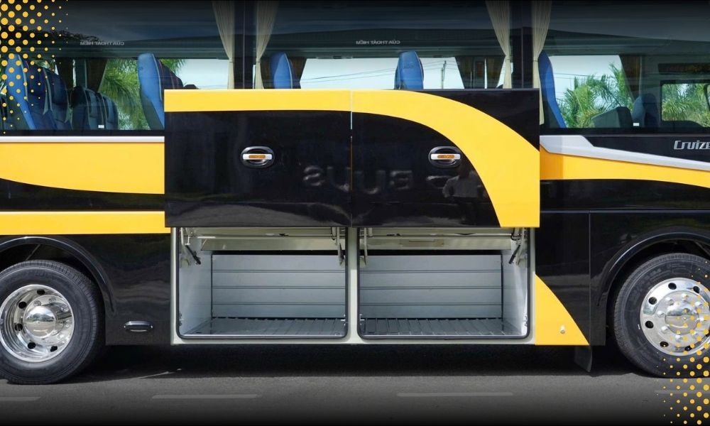 Luggage-storage-of-THACO-Cruizer-87S