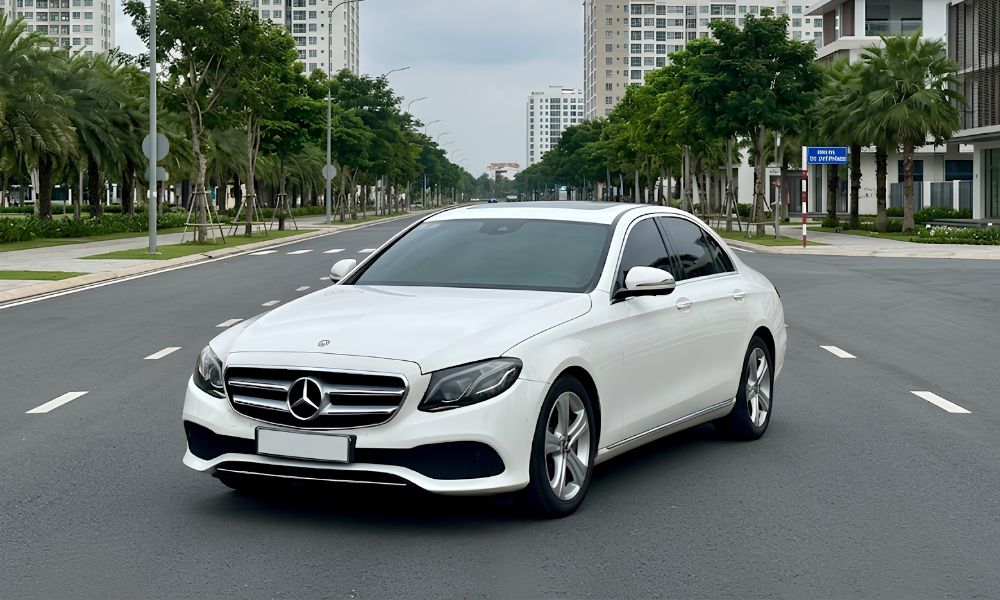 Mercedes-Benz-E250